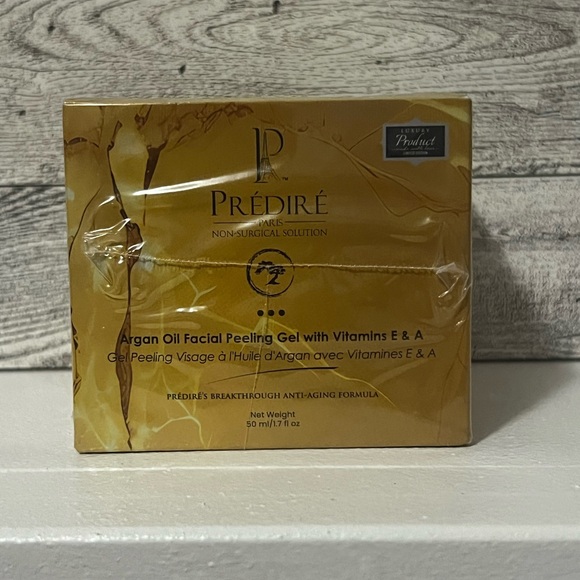 Prédiré Argan Oil Facial Peeling Gel with Vitamins E & A - Gold